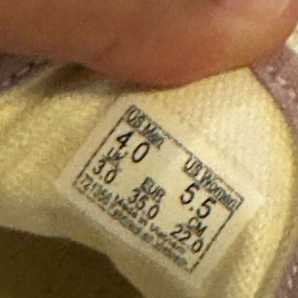 Vans Pink Sneakers Classic Low-Top Style - Picture 11 of 11